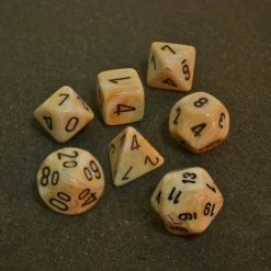 Dice Chessex Marble Poly 7-Die Set - Ivory/Black