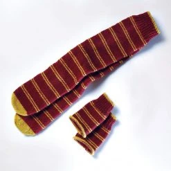 Film & TV Harry Potter - Gryffindor Mittens & Slouch Socks Knitting Kit