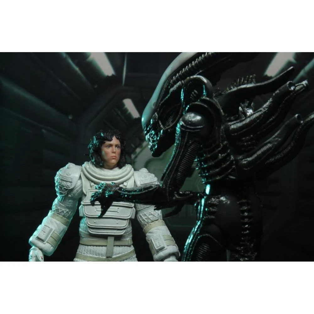 Alien 40th Anniversary Compression Suit Ellen Ripley Action Figure Film & TV 8 Alien 40th Anniversary Compression Suit Ellen Ripley Action Figure Film & TV
